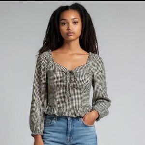 Japna Houndstooth Cropped Long Sleeve Blouse